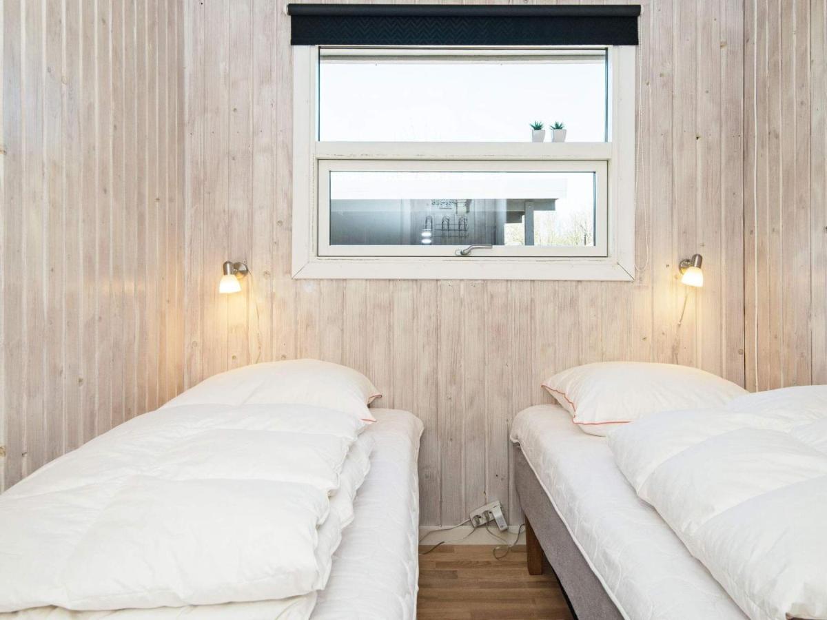 4 Person Holiday Home In Hemmet Exteriör bild