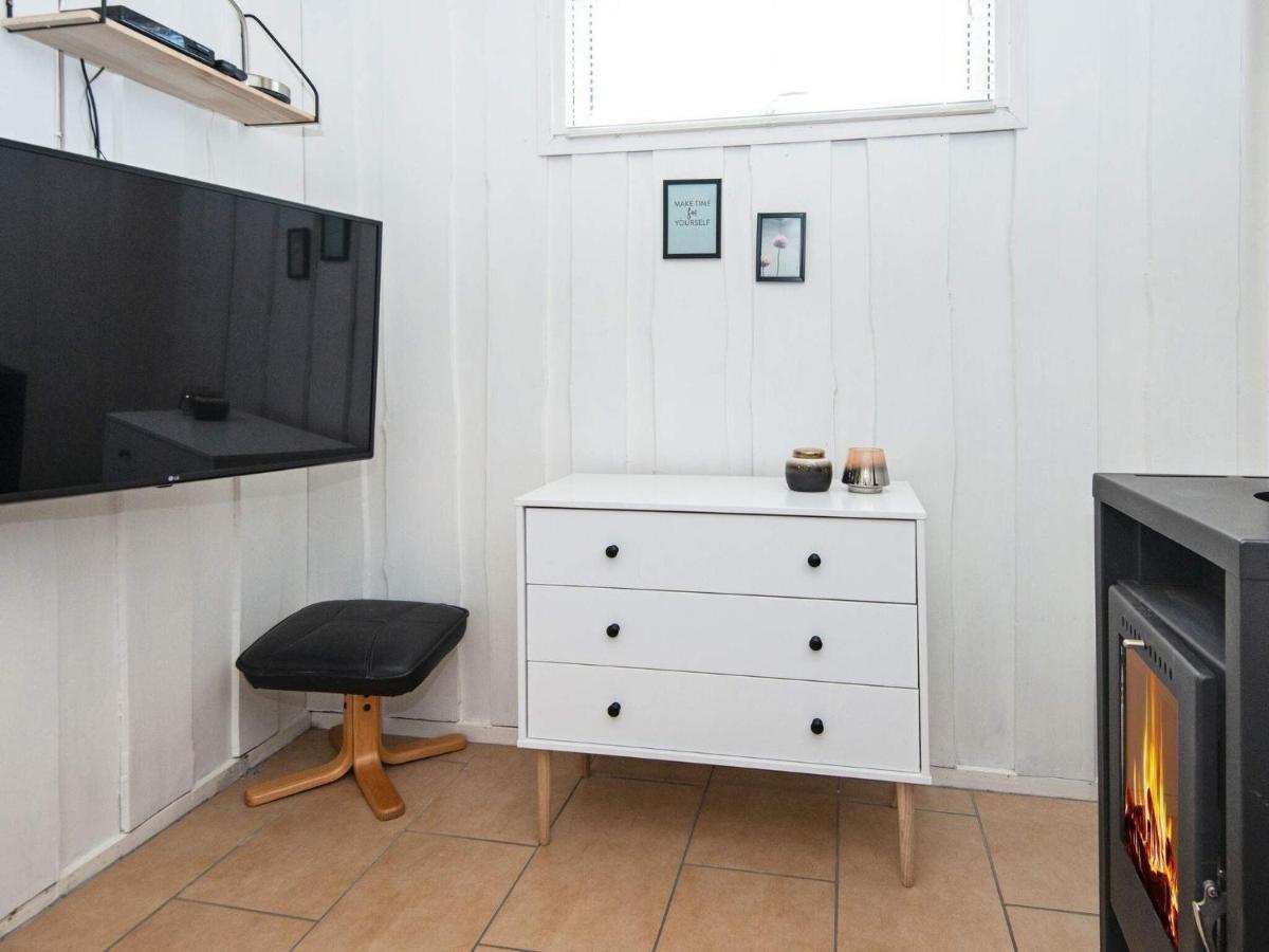 4 Person Holiday Home In Hemmet Exteriör bild