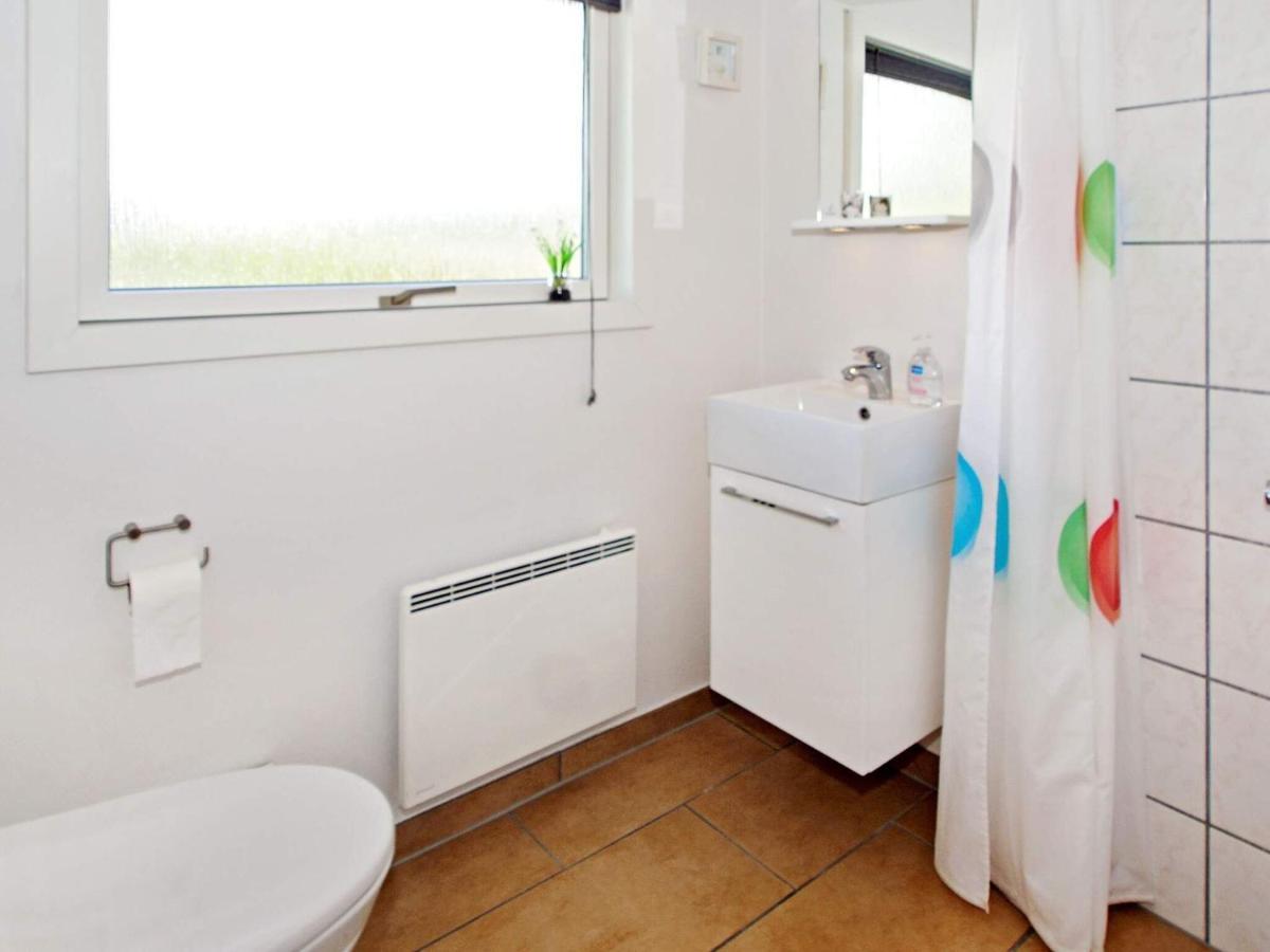 4 Person Holiday Home In Hemmet Exteriör bild